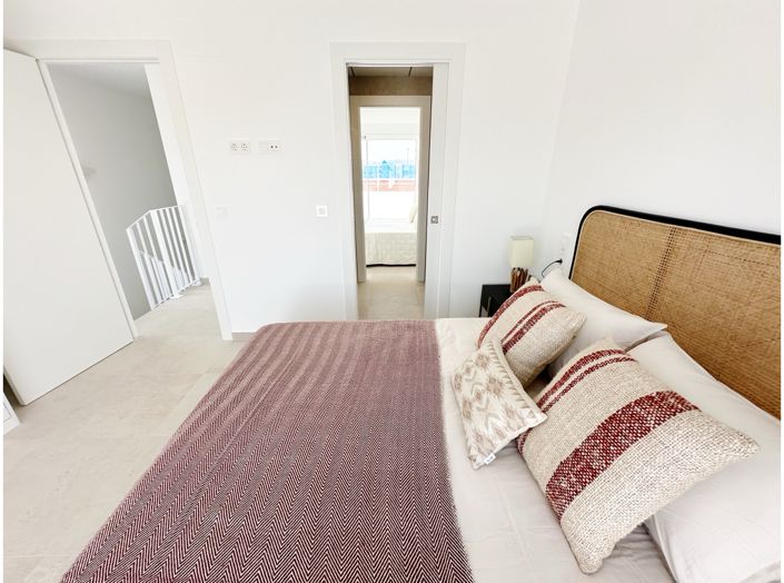 Image No.22-3 Bed Villa for sale