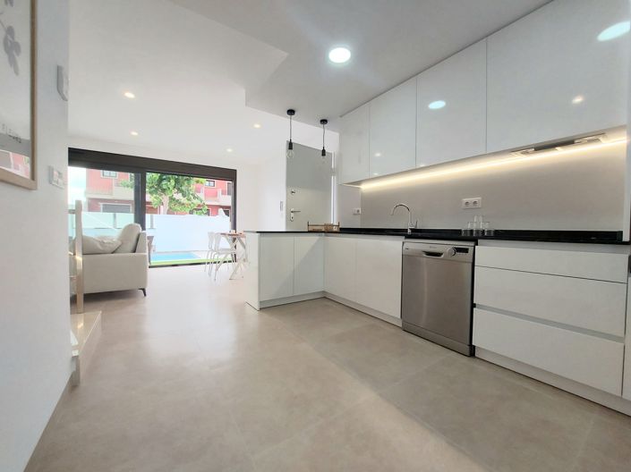 Image No.26-3 Bed Villa for sale