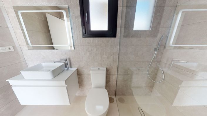 Image No.15-3 Bed Villa for sale