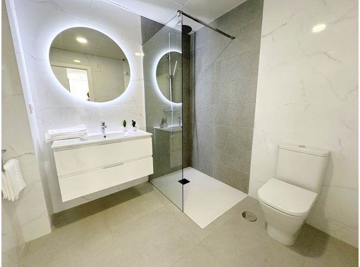 Image No.4-2 Bed Townhouse for sale