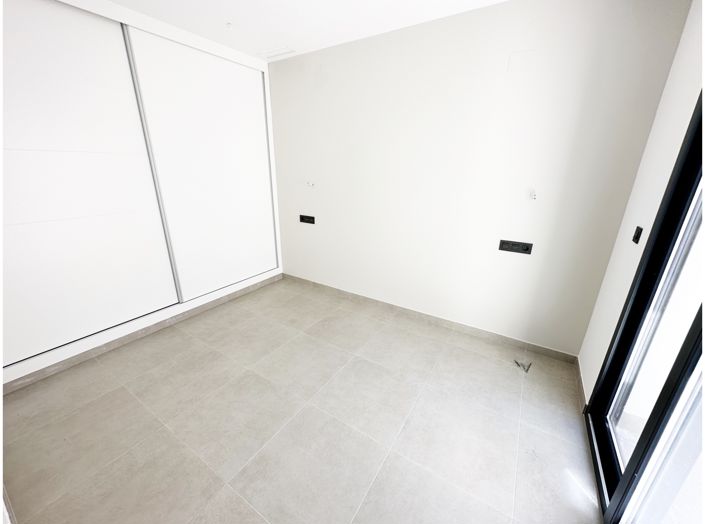 Image No.12-3 Bed Villa for sale