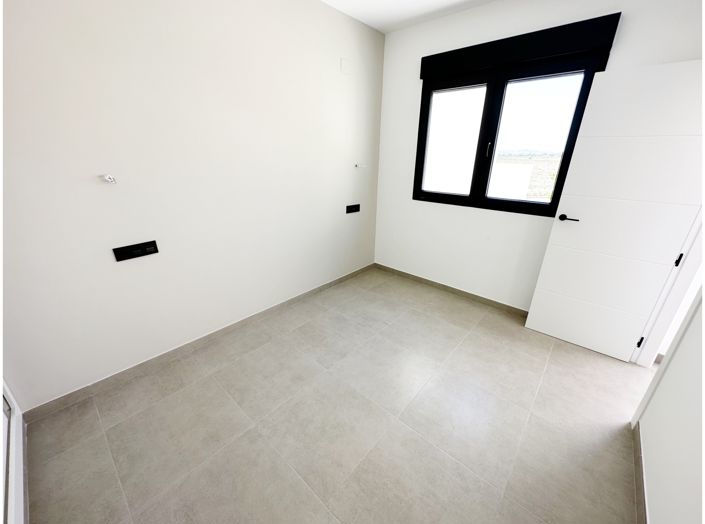 Image No.19-3 Bed Villa for sale