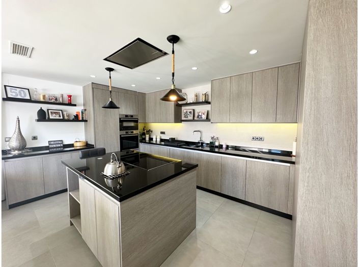 Image No.26-5 Bed Villa for sale