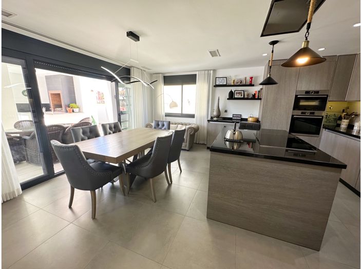 Image No.29-5 Bed Villa for sale