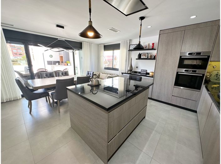 Image No.3-5 Bed Villa for sale