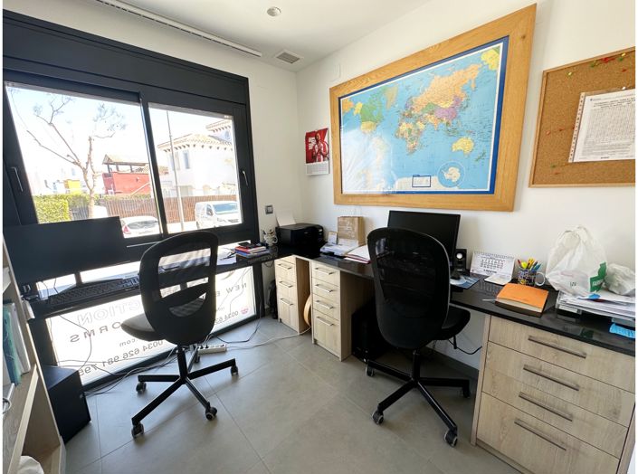 Image No.30-5 Bed Villa for sale