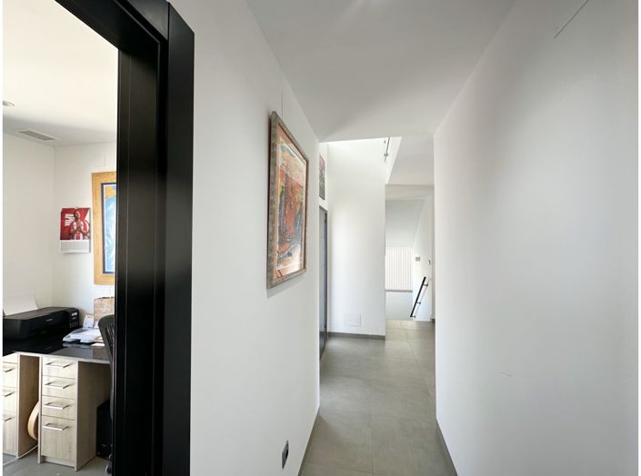 Image No.31-5 Bed Villa for sale