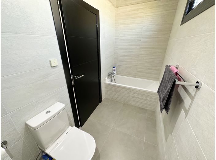 Image No.57-5 Bed Villa for sale