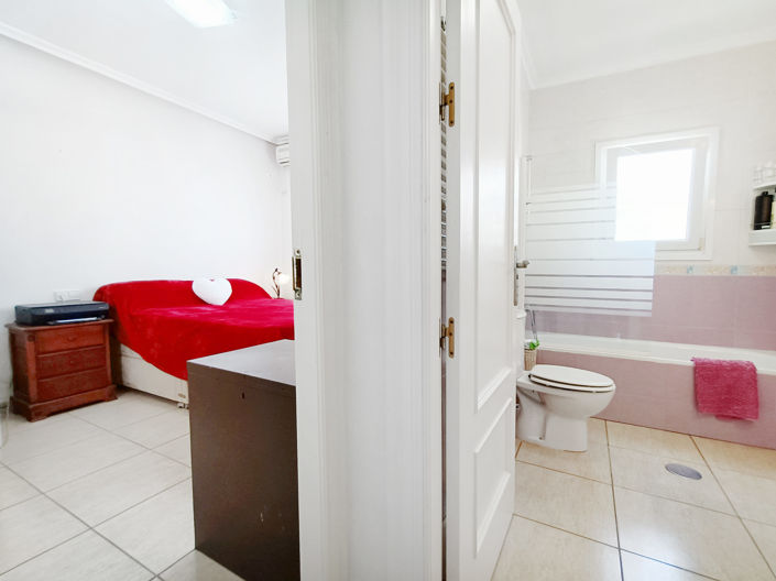 Image No.27-6 Bed Villa for sale