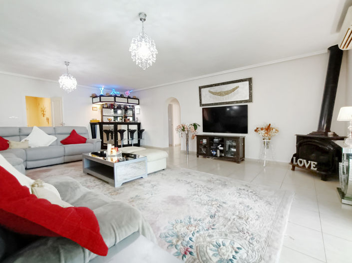 Image No.6-6 Bed Villa for sale