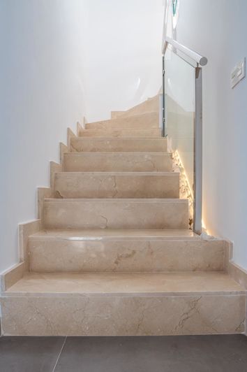 Image No.19-3 Bed Villa for sale