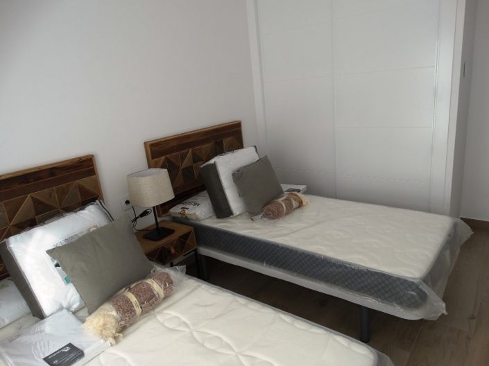 Image No.20-3 Bed Townhouse for sale