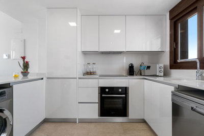 002-hd3pisobelich-scaled