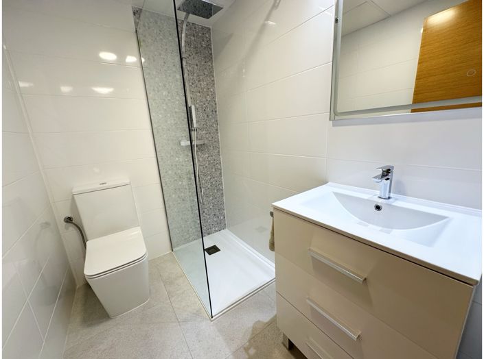 Image No.23-2 Bed Apartment for sale