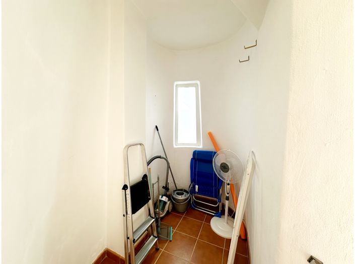 Image No.33-2 Bed Apartment for sale