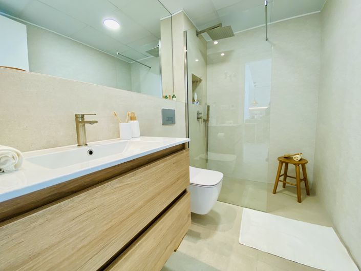 Image No.13-2 Bed Apartment for sale