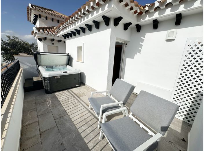 Image No.10-2 Bed Townhouse for sale