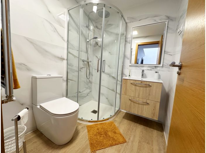 Image No.17-2 Bed Townhouse for sale