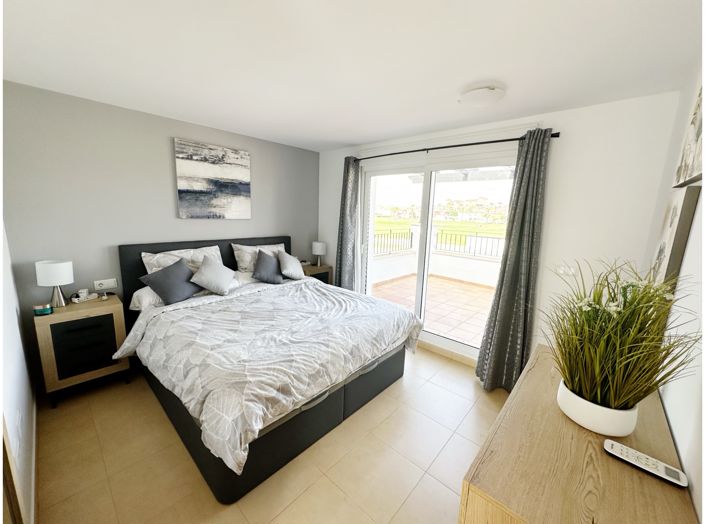 Image No.25-2 Bed Townhouse for sale