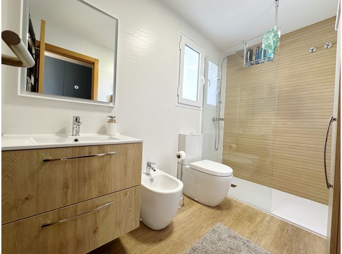 Image No.3-2 Bed Townhouse for sale