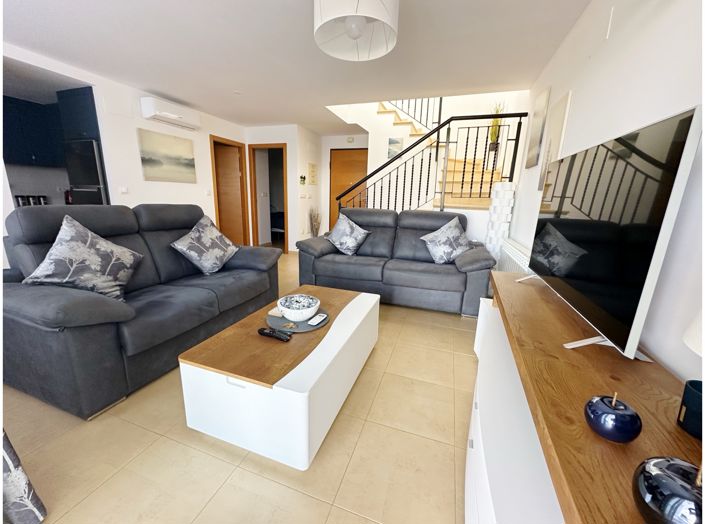 Image No.5-2 Bed Townhouse for sale