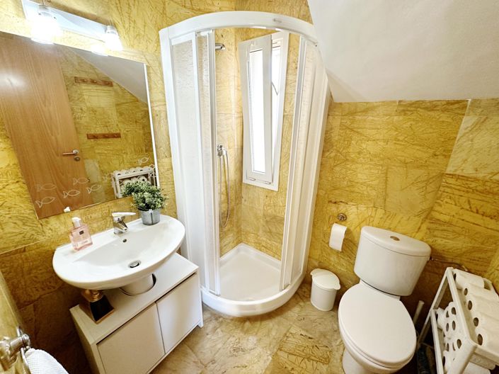 Image No.12-3 Bed Villa for sale