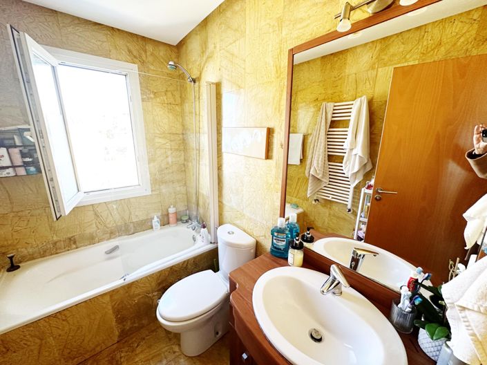 Image No.14-3 Bed Villa for sale