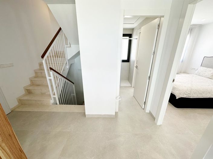 Image No.20-4 Bed Villa for sale