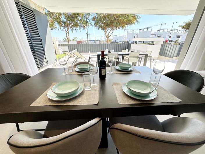 Image No.2-4 Bed Villa for sale