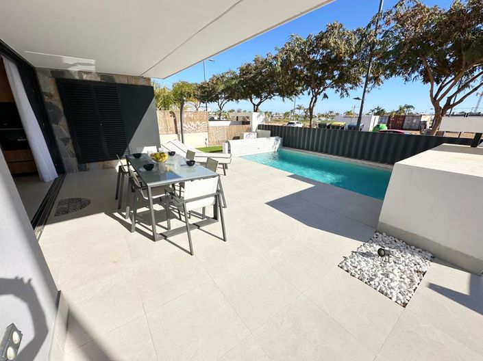 Image No.32-4 Bed Villa for sale