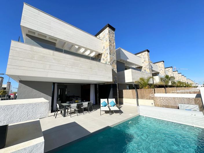 Image No.53-4 Bed Villa for sale