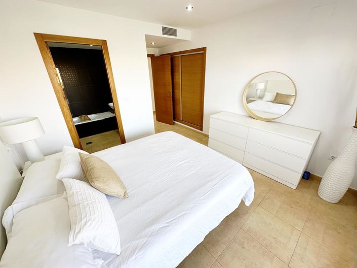 Image No.17-2 Bed Apartment for sale