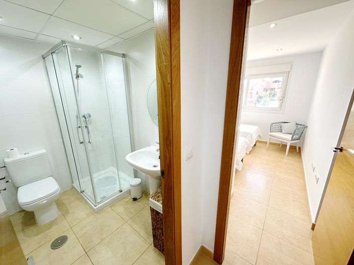 Image No.26-2 Bed Apartment for sale