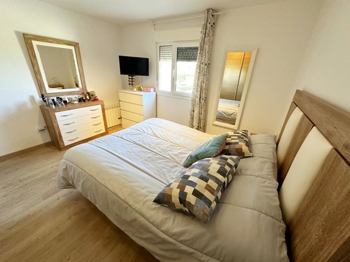 Image No.14-2 Bed Apartment for sale