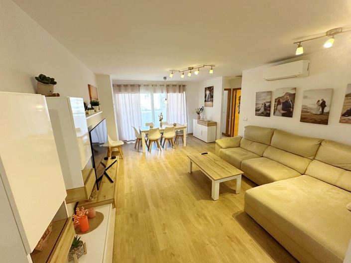 Image No.8-2 Bed Apartment for sale