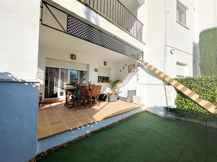 Image No.20-2 Bed Apartment for sale