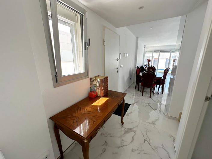 Image No.12-4 Bed Villa for sale