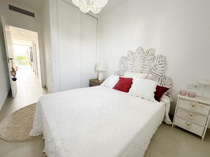 Image No.12-2 Bed Apartment for sale