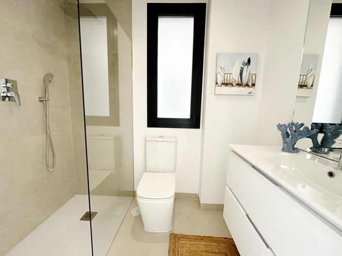 Image No.12-2 Bed Apartment for sale