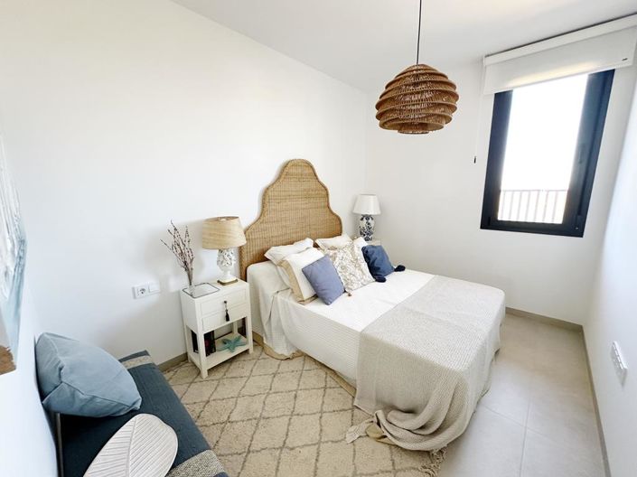 Image No.17-2 Bed Apartment for sale