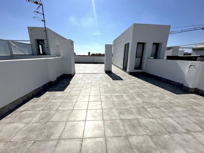 Image No.18-2 Bed Apartment for sale