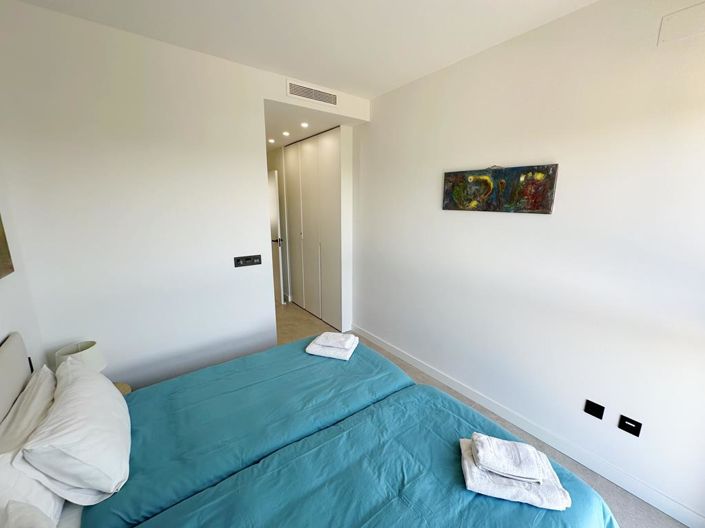 Image No.23-2 Bed Apartment for sale