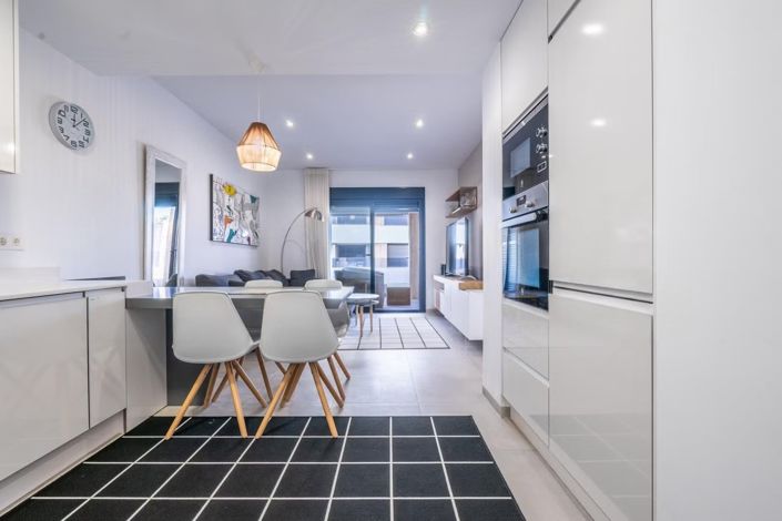 Image No.7-2 Bed Apartment for sale