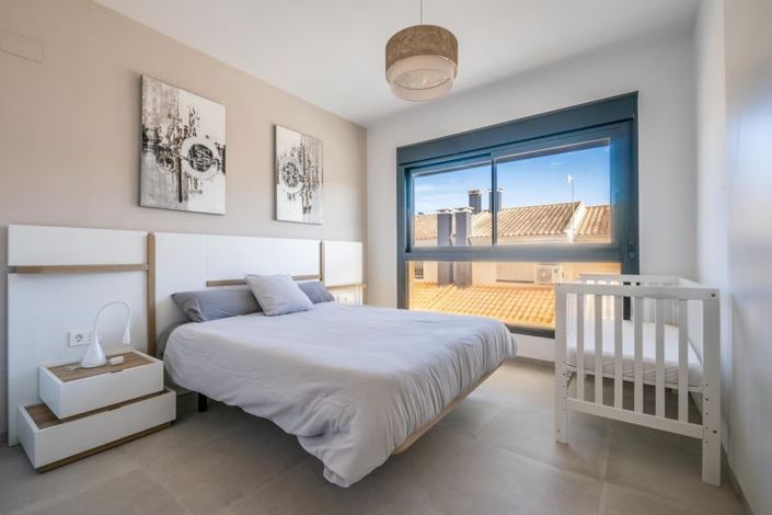 Image No.9-2 Bed Apartment for sale