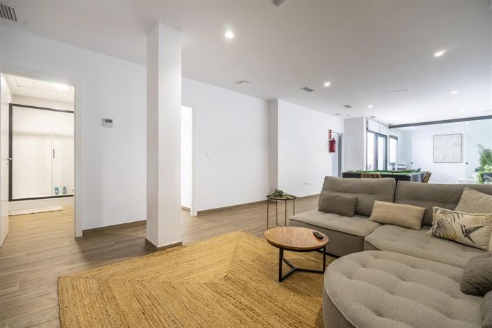 Image No.25-4 Bed Villa for sale