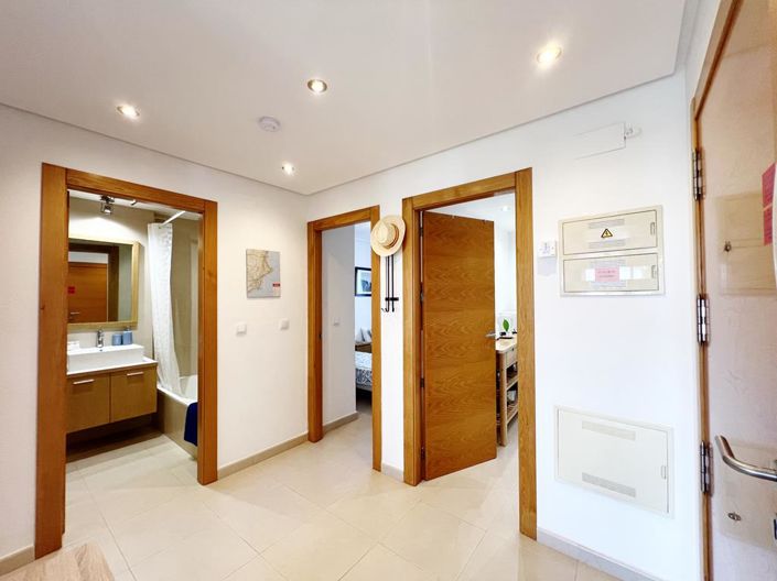 Image No.9-2 Bed Apartment for sale