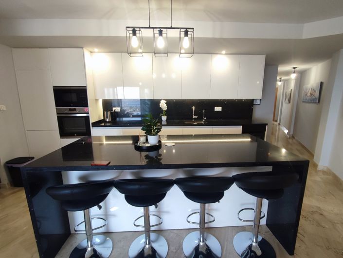 Image No.10-3 Bed Apartment for sale