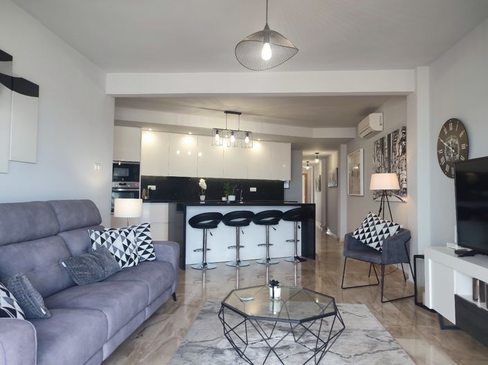 Image No.15-3 Bed Apartment for sale