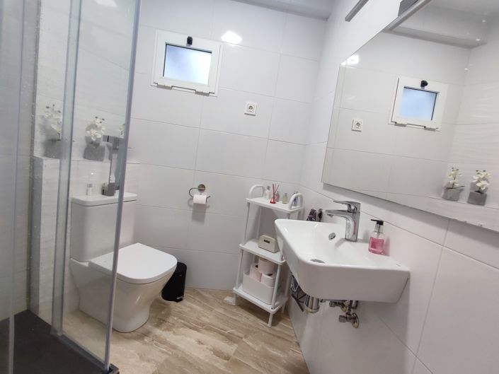 Image No.21-3 Bed Apartment for sale