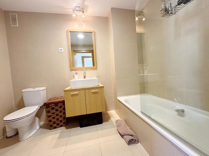 Image No.28-2 Bed Apartment for sale